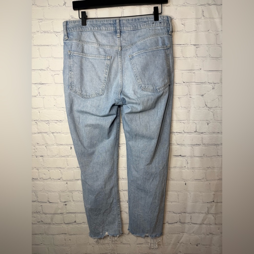 GAP Denim Universal Slim Boyfriend size 6/28 light washed - Picture 2 of 7